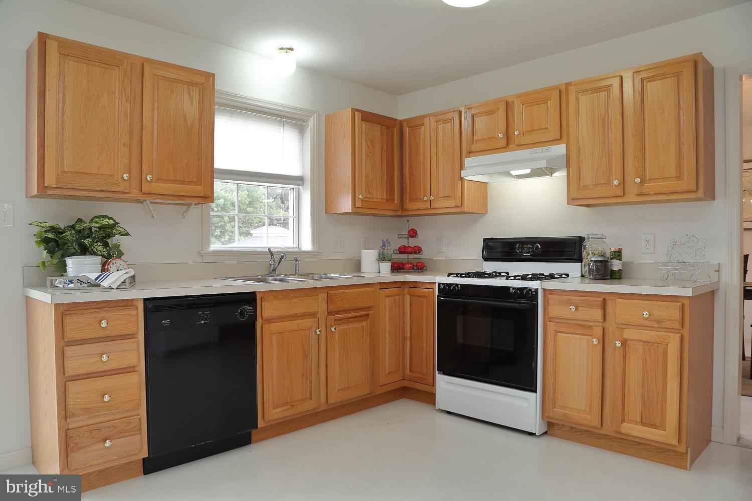28 Duffield Drive Lititz, PA 17543 - Photo 16 of 25