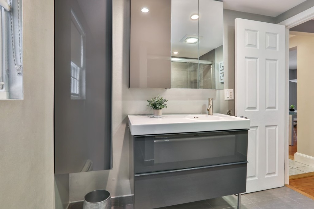 55 Springvale Road Reading, MA 01867 - Photo 17 of 30 Gallery Image 17