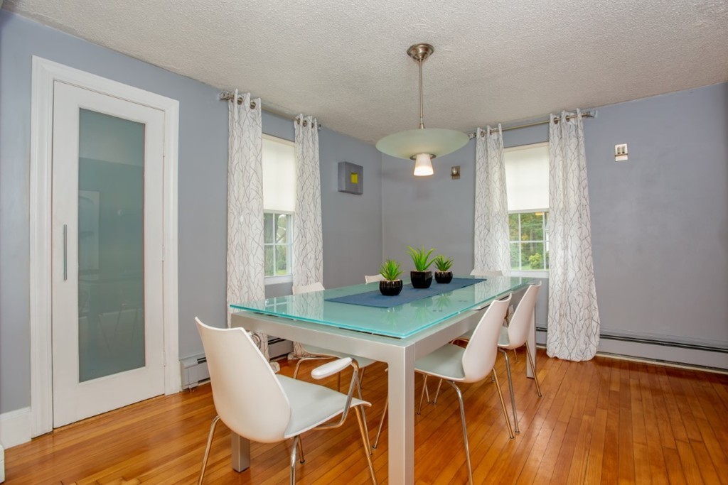 55 Springvale Road Reading, MA 01867 - Photo 5 of 30 Gallery Image 5