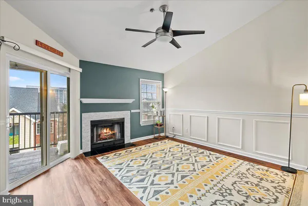 $2,150 | 3311 Wyndham Circle, Unit 4200, Alexandria, VA 22302