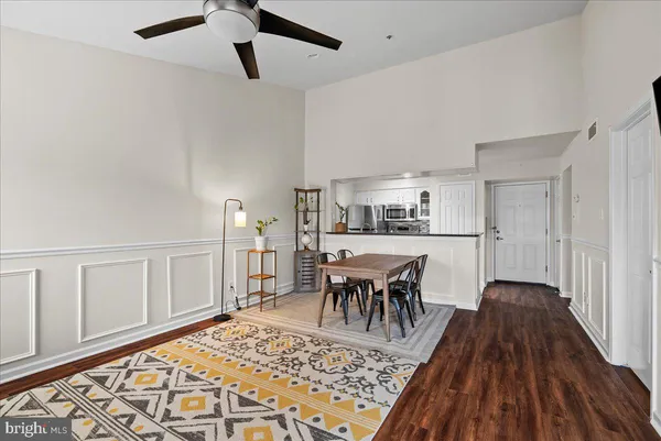 $2,150 | 3311 Wyndham Circle, Unit 4200, Alexandria, VA 22302