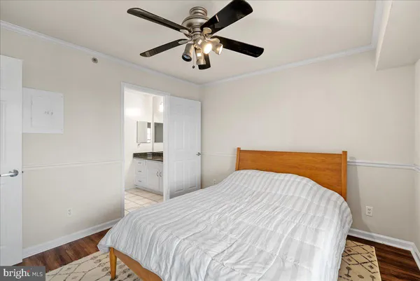 $2,150 | 3311 Wyndham Circle, Unit 4200, Alexandria, VA 22302