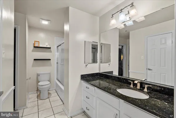 $2,150 | 3311 Wyndham Circle, Unit 4200, Alexandria, VA 22302