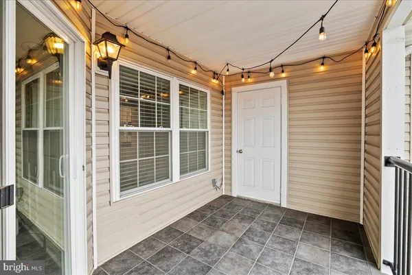 $2,150 | 3311 Wyndham Circle, Unit 4200, Alexandria, VA 22302