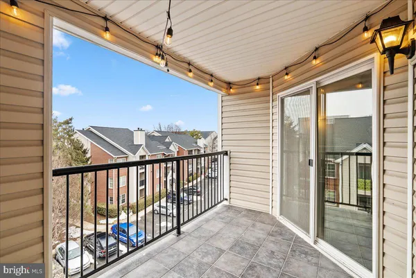 $2,150 | 3311 Wyndham Circle, Unit 4200, Alexandria, VA 22302