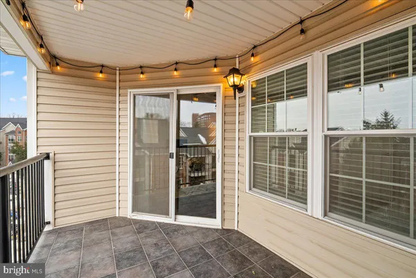 $2,150 | 3311 Wyndham Circle, Unit 4200, Alexandria, VA 22302