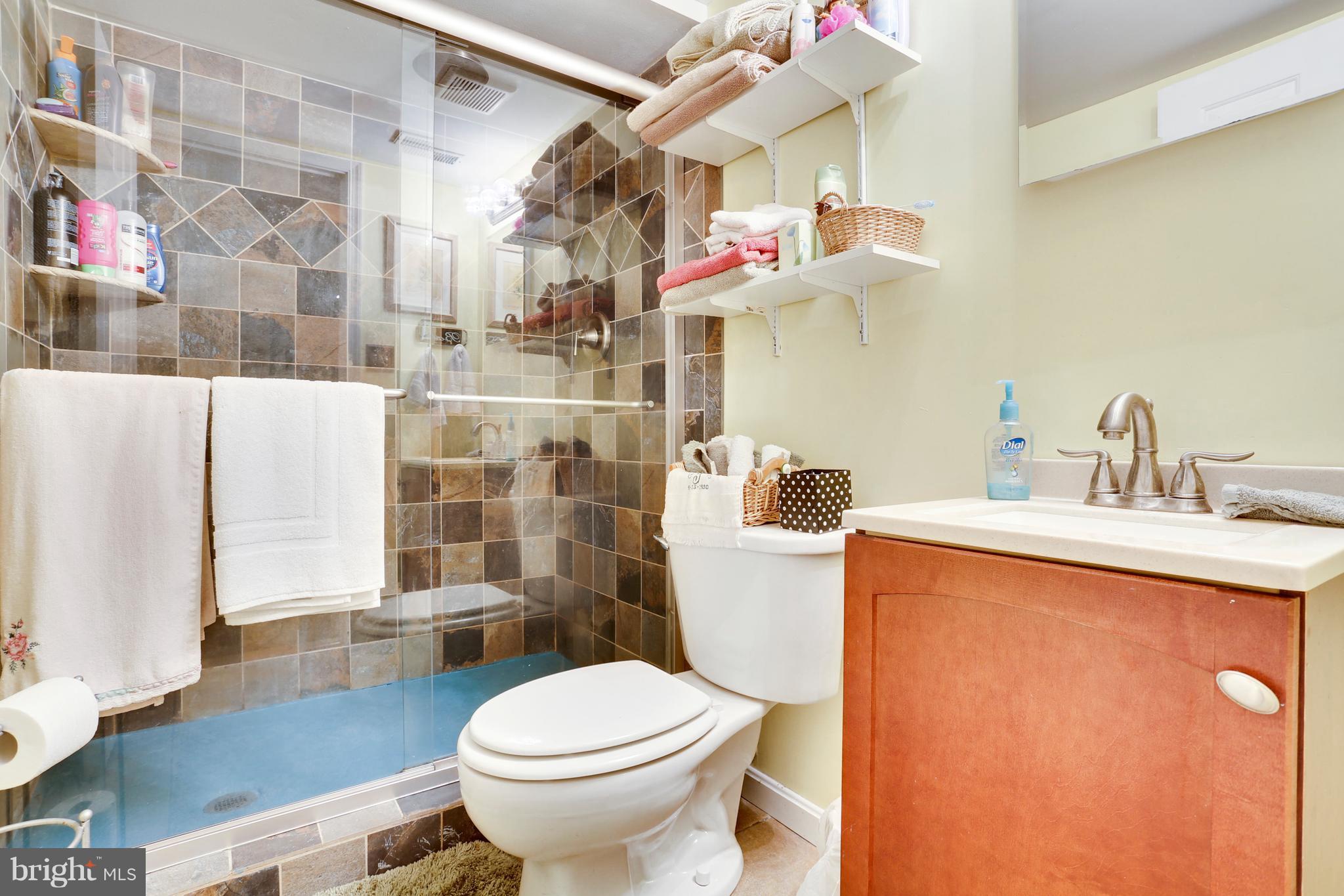 7916 Central Road Pasadena, MD 21122 - Photo 8 of 26 Bath