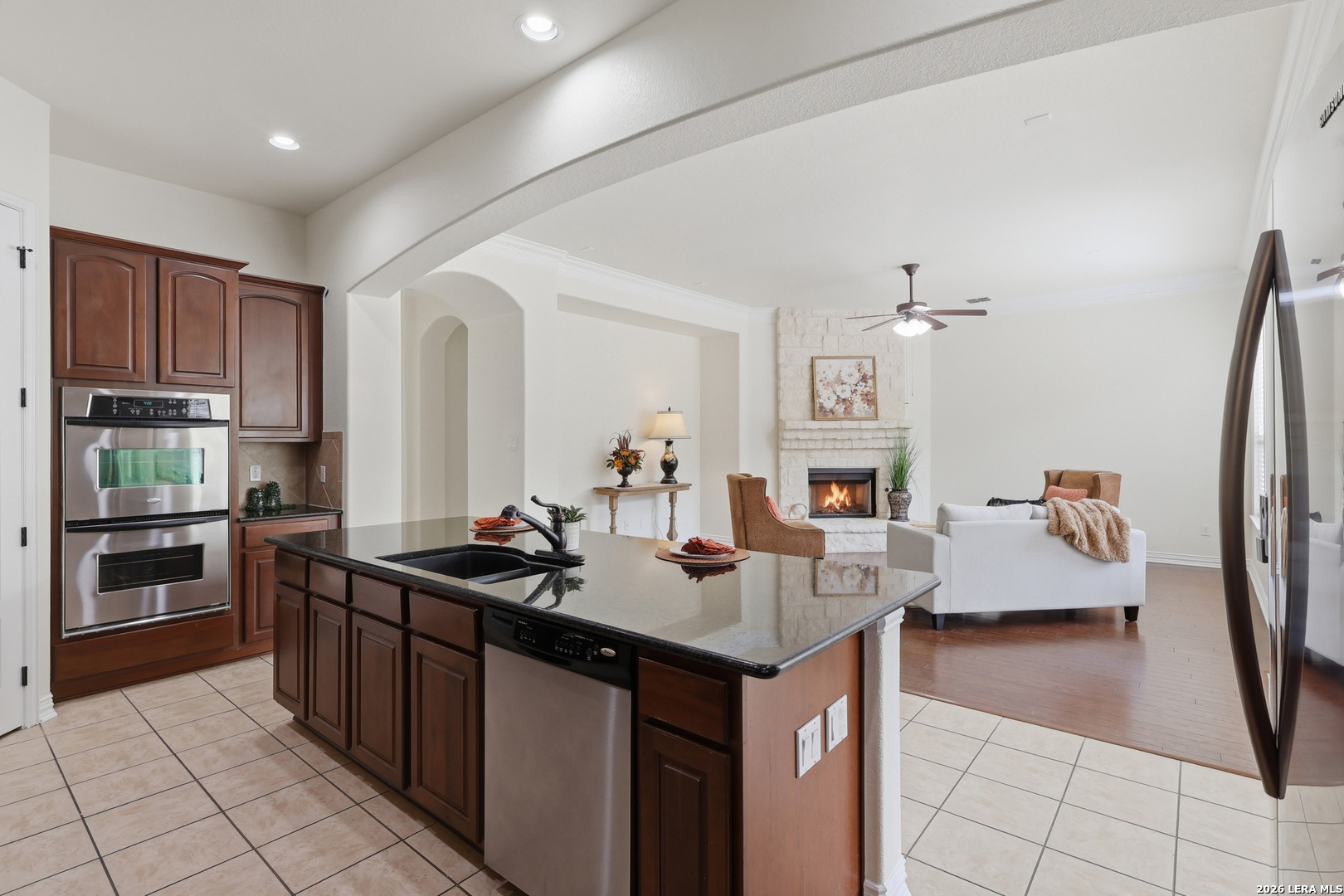 8919 Comanche Pth Garden Ridge, TX 78266 - Photo 12 of 46