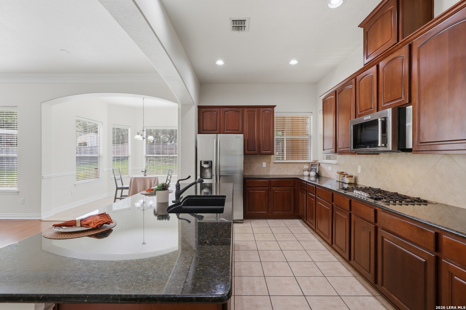 8919 Comanche Pth Garden Ridge, TX 78266 - Photo 13 of 46