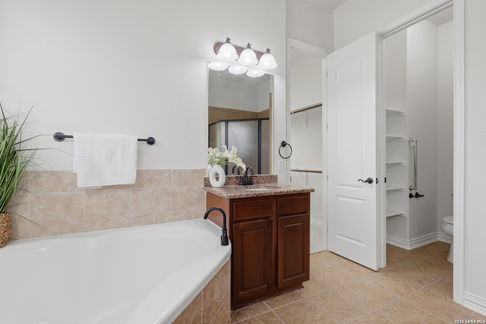 8919 Comanche Pth Garden Ridge, TX 78266 - Photo 19 of 46