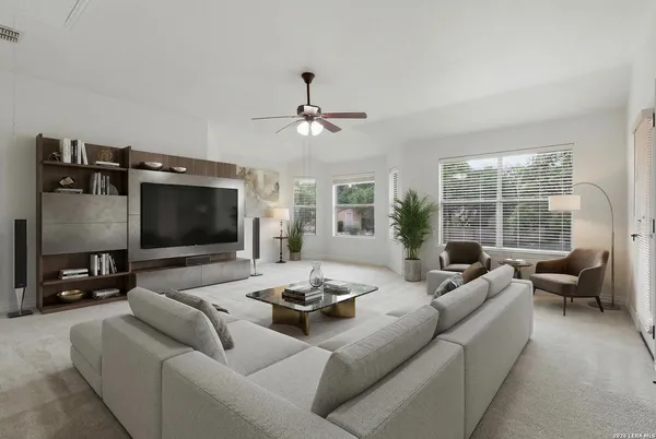 $759,000 | 8919 Comanche Pth, Garden Ridge, TX 78266