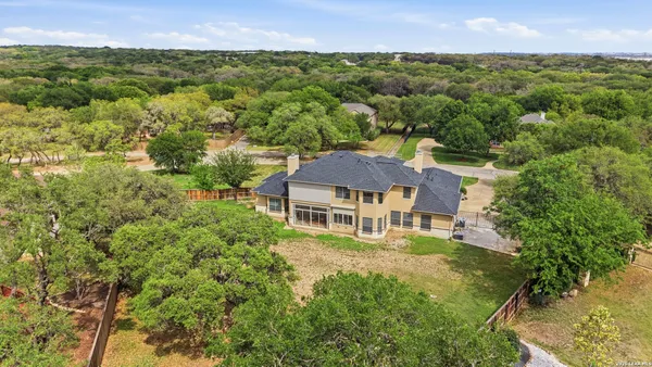 $759,000 | 8919 Comanche Pth, Garden Ridge, TX 78266