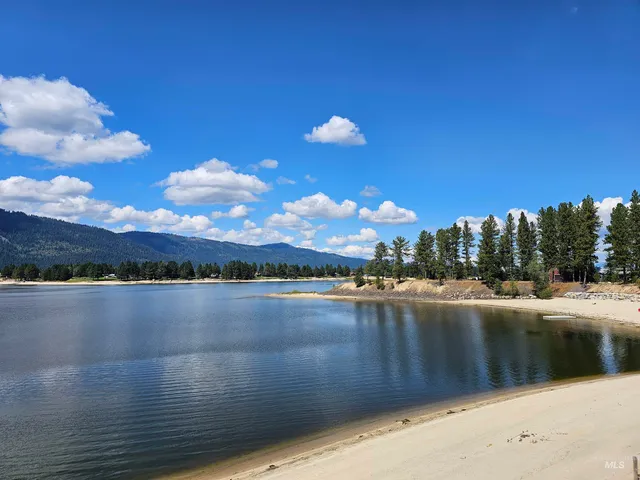 $1,675,000 | 12930 Dawn Drive, Donnelly, ID 83615
