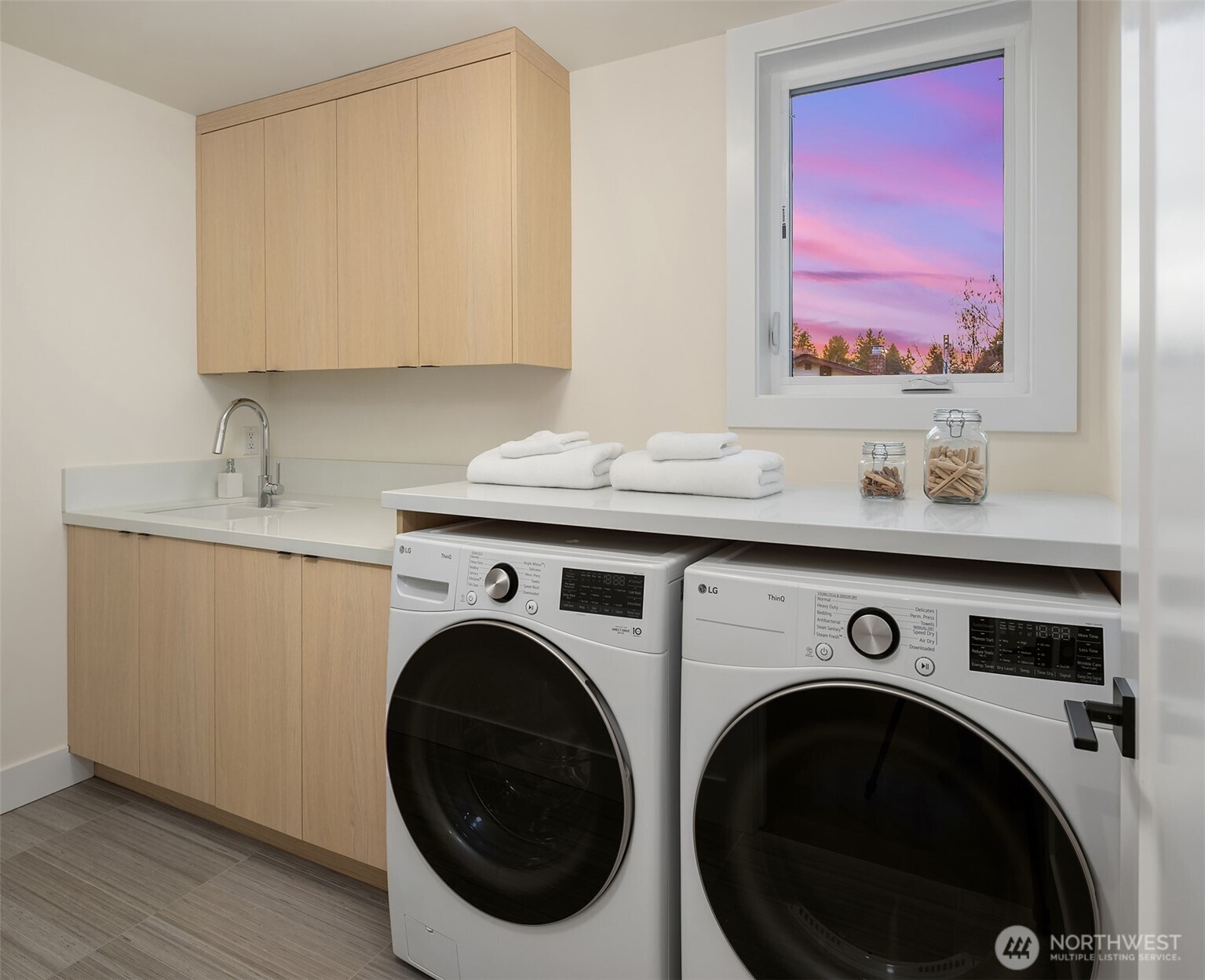 3814 Northeast 89th Street Seattle, WA 98115 - Photo 21 of 39