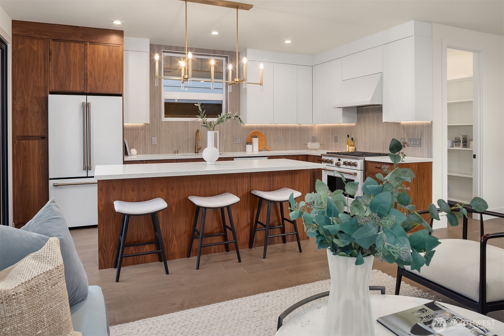 3814 Northeast 89th Street Seattle, WA 98115 - Photo 10 of 39