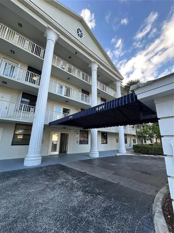 $2,550 | 1715 Whitehall Drive, Unit 201, Davie, FL 33324