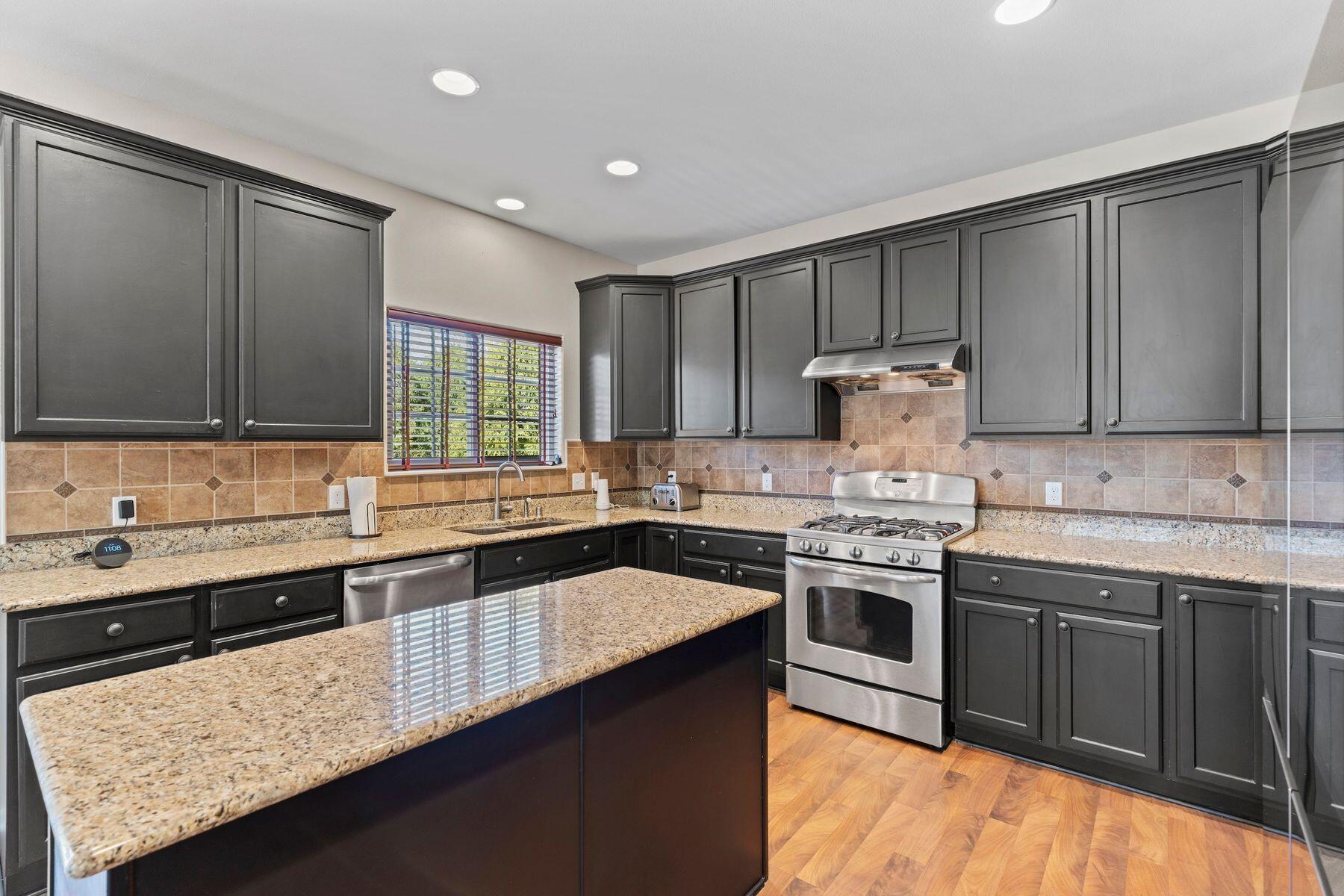 1866 River Lakes Road South Oconomowoc, WI 53066 - Photo 11 of 41 Kitchen