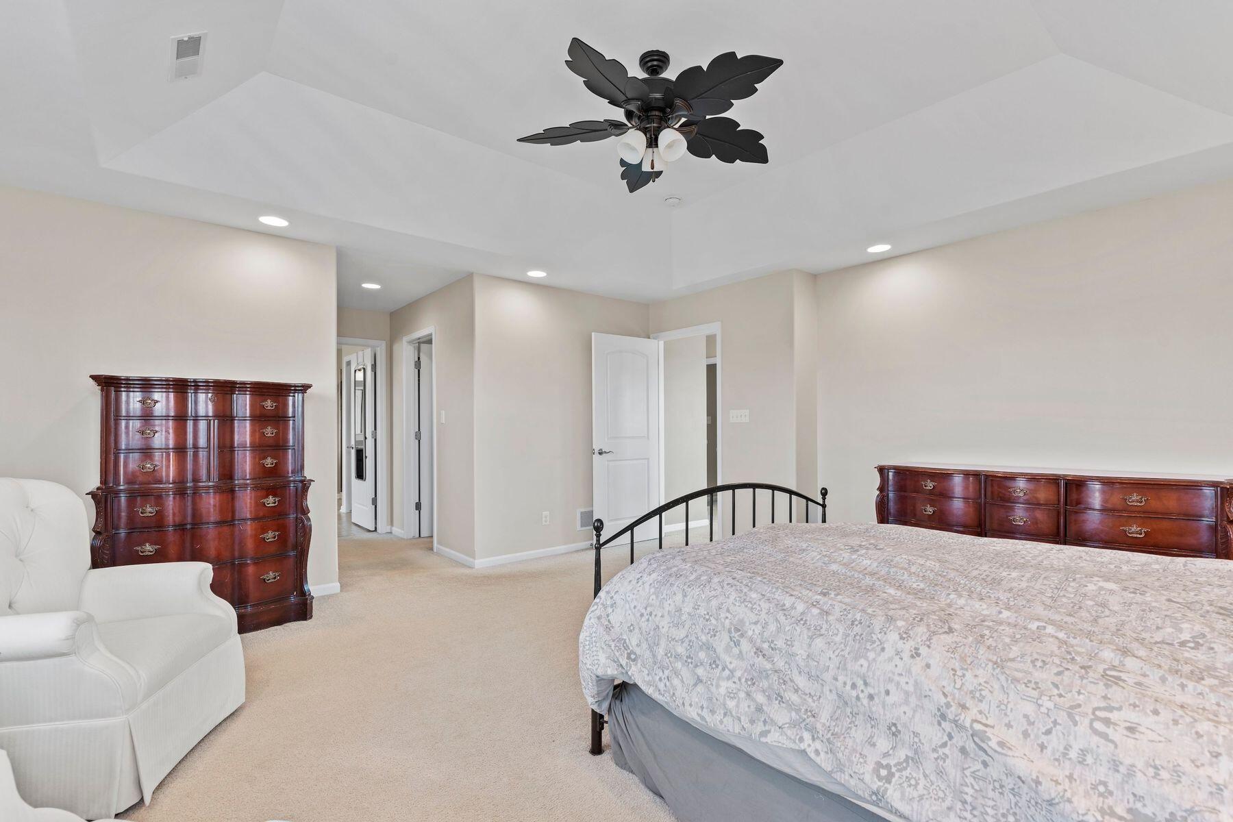 1866 River Lakes Road South Oconomowoc, WI 53066 - Photo 16 of 41 Primary Suite