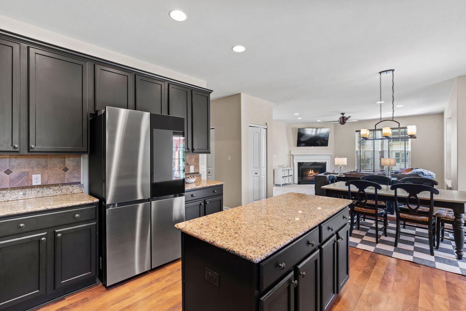 1866 River Lakes Road South Oconomowoc, WI 53066 - Photo 8 of 41 Kitchen