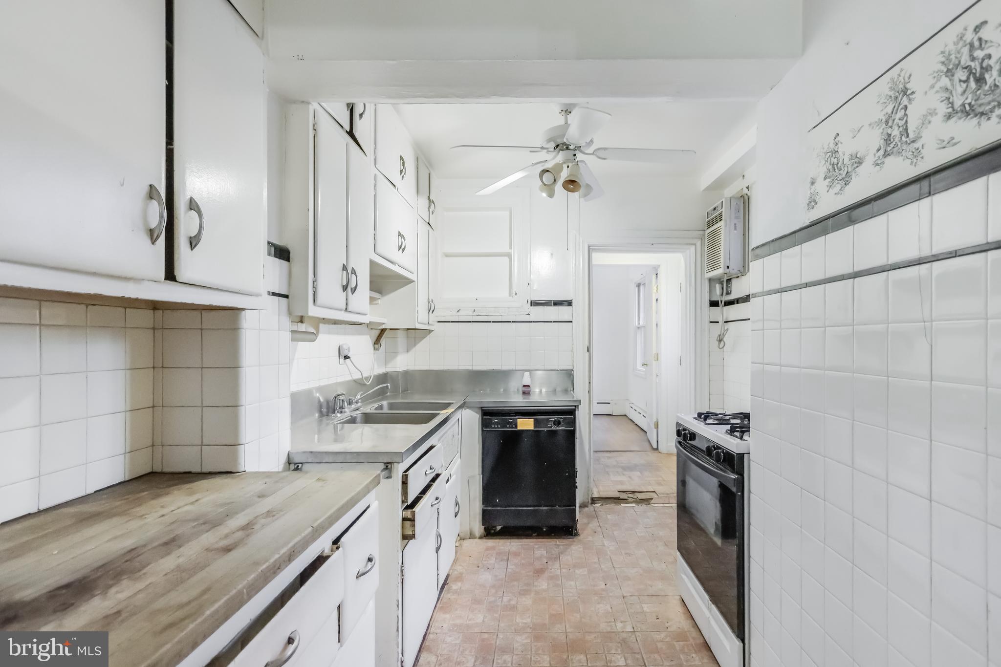 1312 19th Street Northwest Washington, DC 20036 - Photo 7 of 26