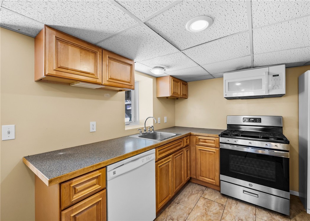 151 Harwick Road Irondequoit, NY 14609 - Photo 24 of 45