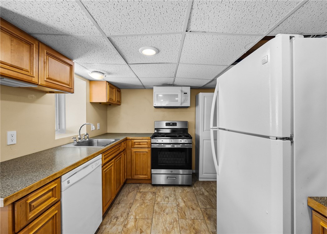 151 Harwick Road Irondequoit, NY 14609 - Photo 25 of 45