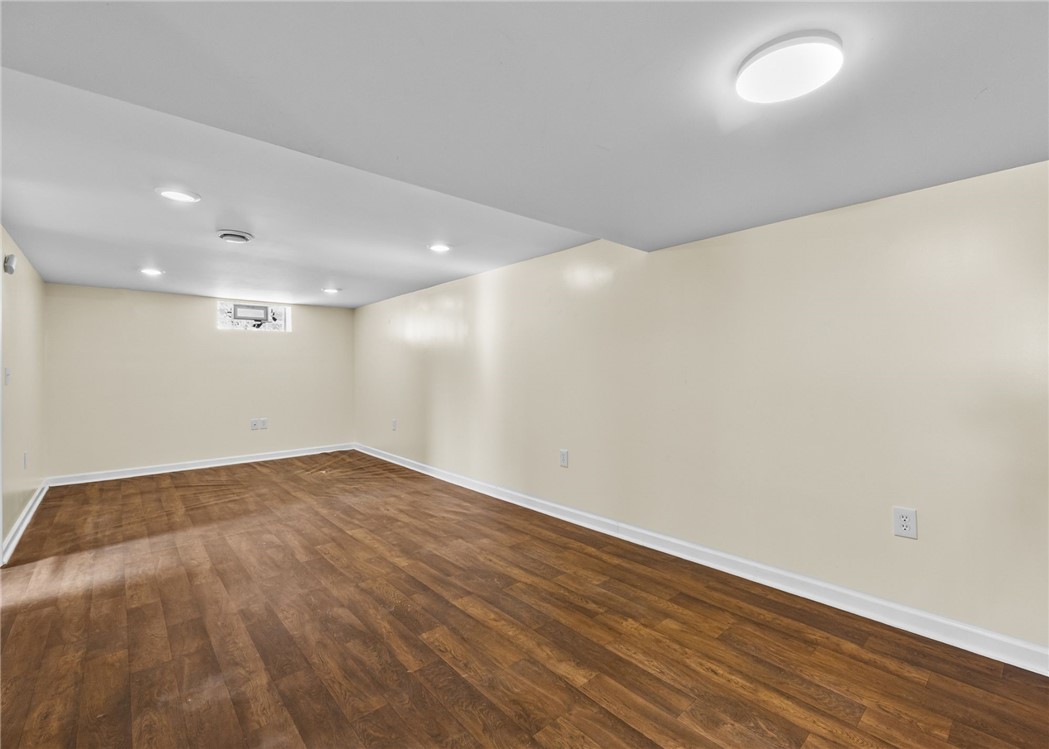 151 Harwick Road Irondequoit, NY 14609 - Photo 30 of 45