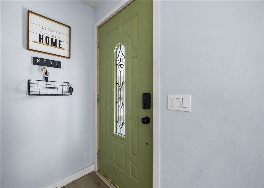 151 Harwick Road Irondequoit, NY 14609 - Photo 3 of 45