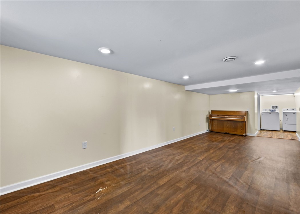 151 Harwick Road Irondequoit, NY 14609 - Photo 31 of 45