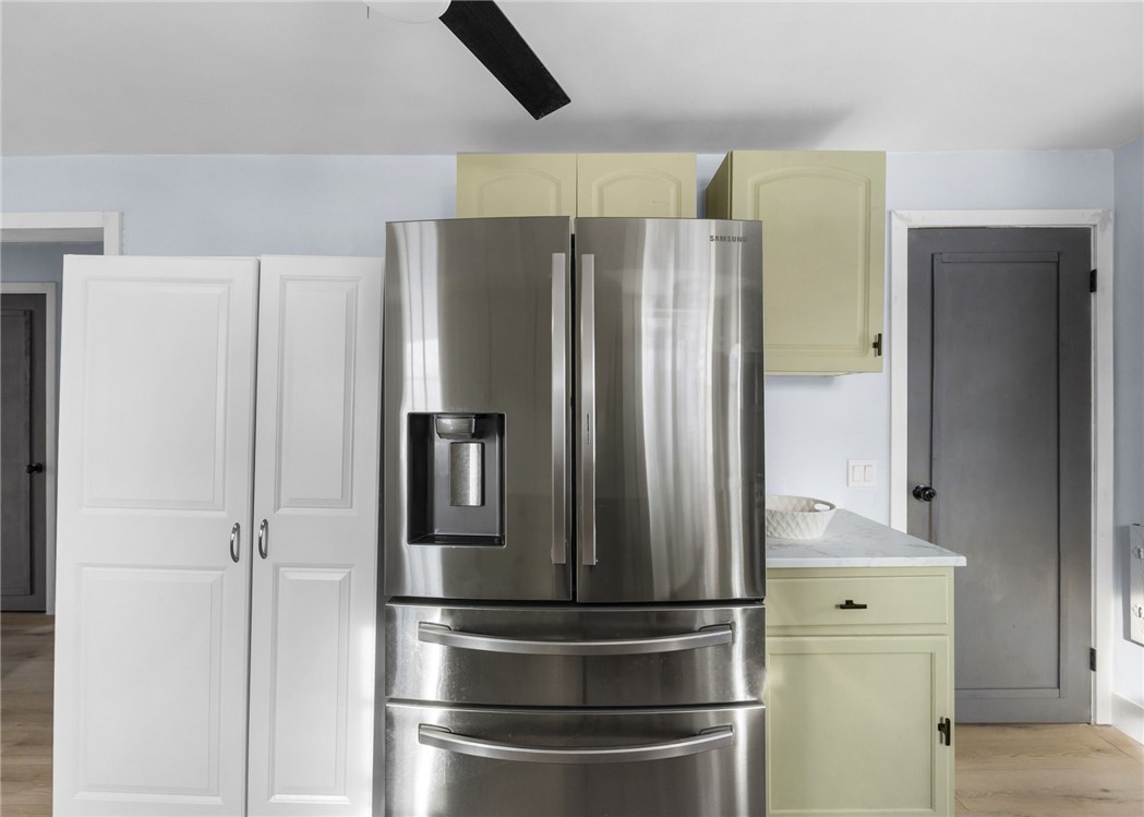 151 Harwick Road Irondequoit, NY 14609 - Photo 8 of 45