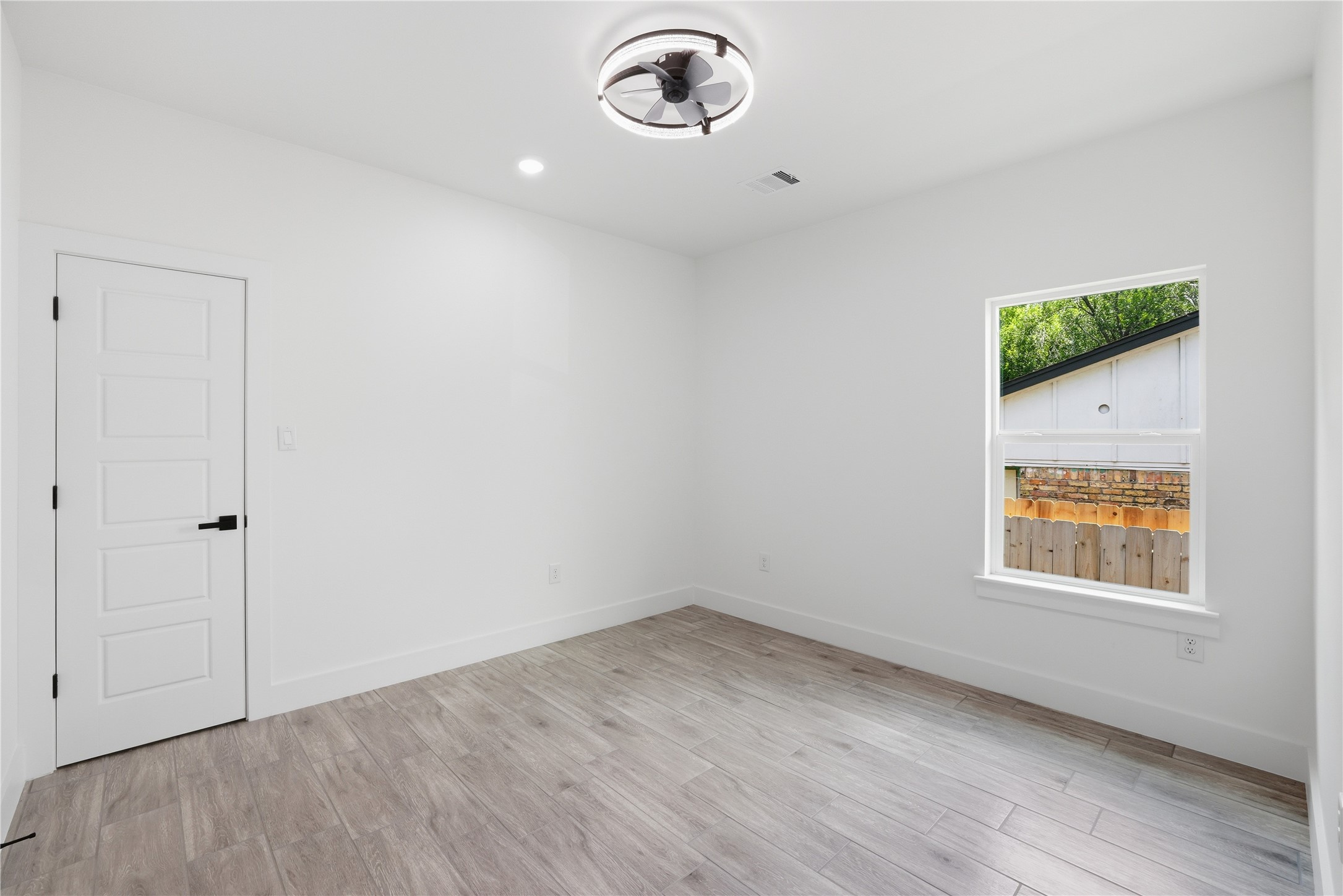 5515 Elm Spring Drive Houston, TX 77048 - Photo 25 of 35