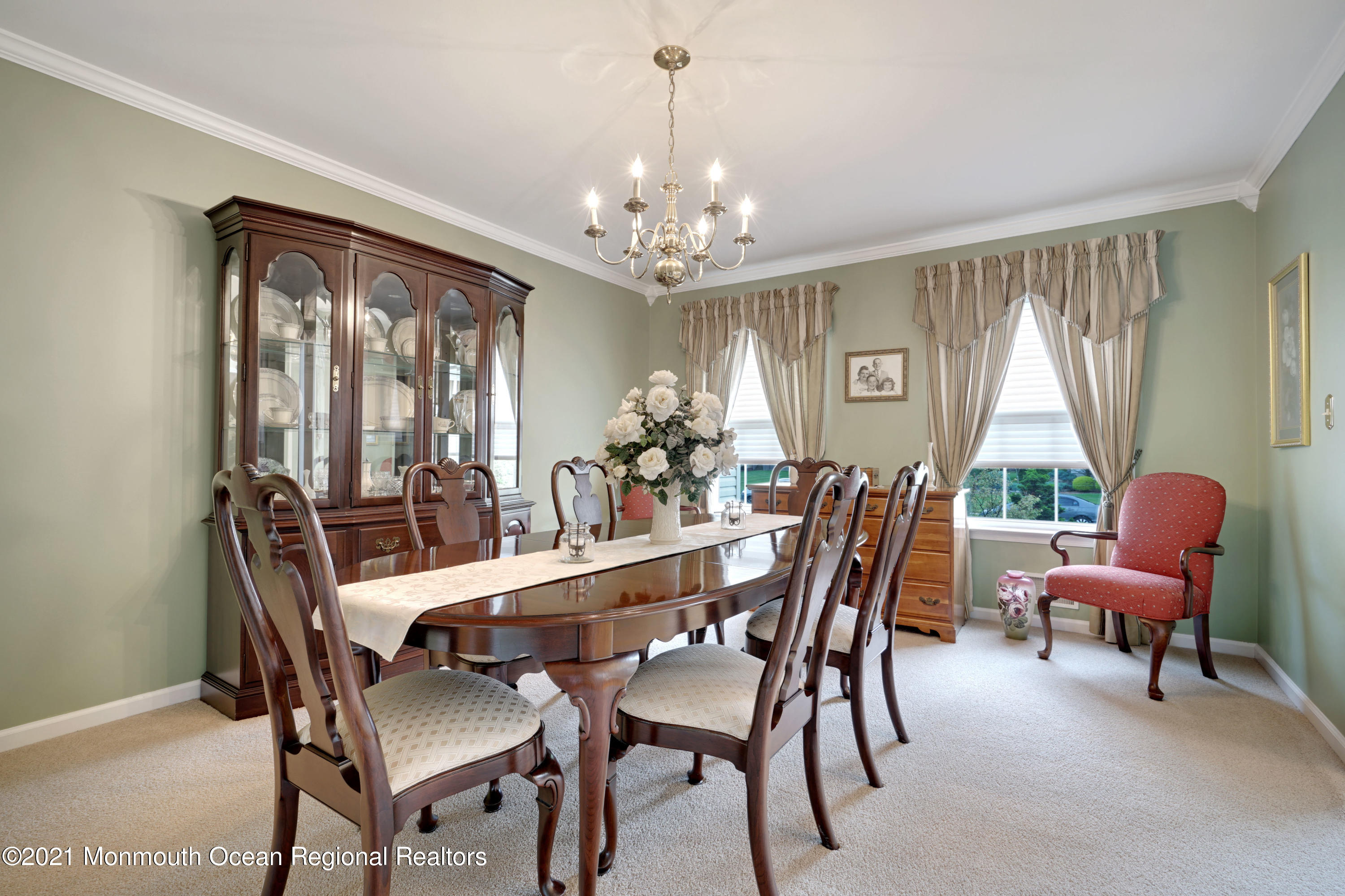 321 Meadowood Road Jackson, NJ 08527 - Photo 6 of 28 Dining room