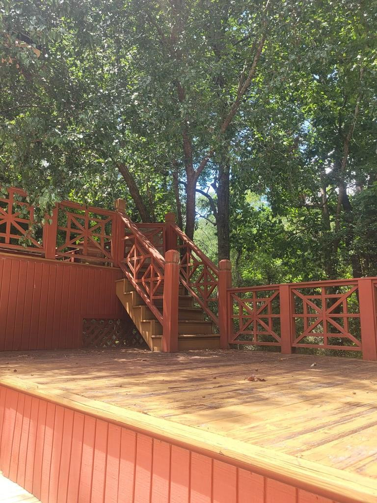 5407 U.S. Rte 1 Wadley, GA 30477 - Photo 8 of 10 Deck (off the sunroom)