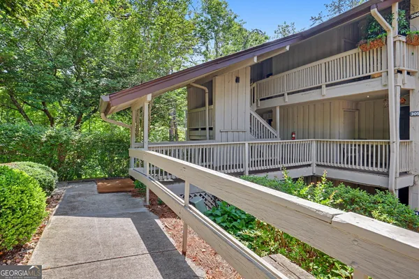 $274,000 | 227 Shakespeare Drive, Unit 303, Clayton, GA 30525