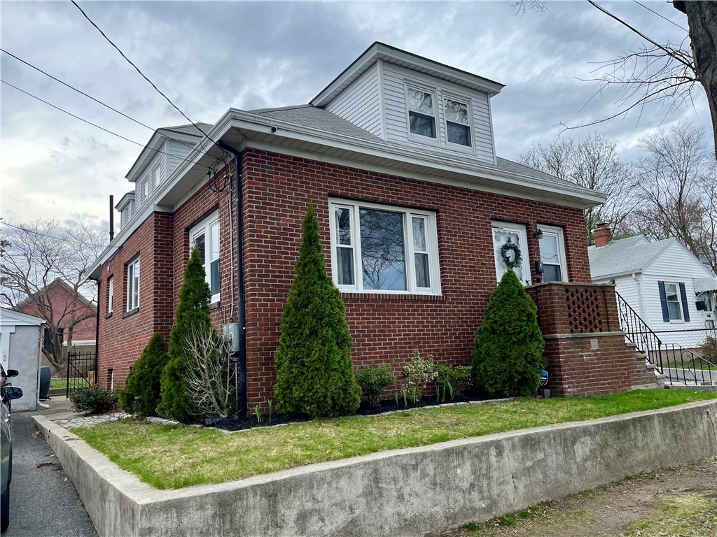 82 Lucille Street Providence, RI 02908 - Photo 2 of 50