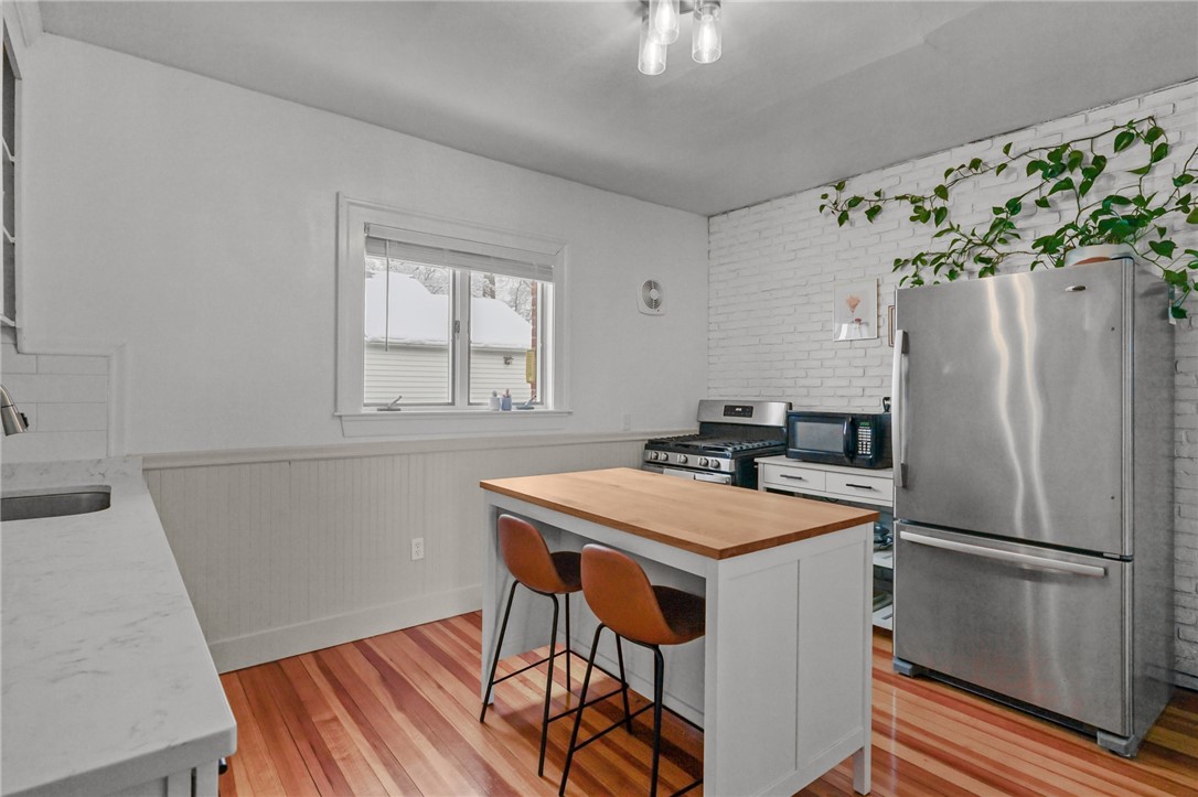 82 Lucille Street Providence, RI 02908 - Photo 21 of 50