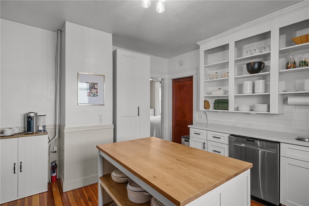 82 Lucille Street Providence, RI 02908 - Photo 24 of 50