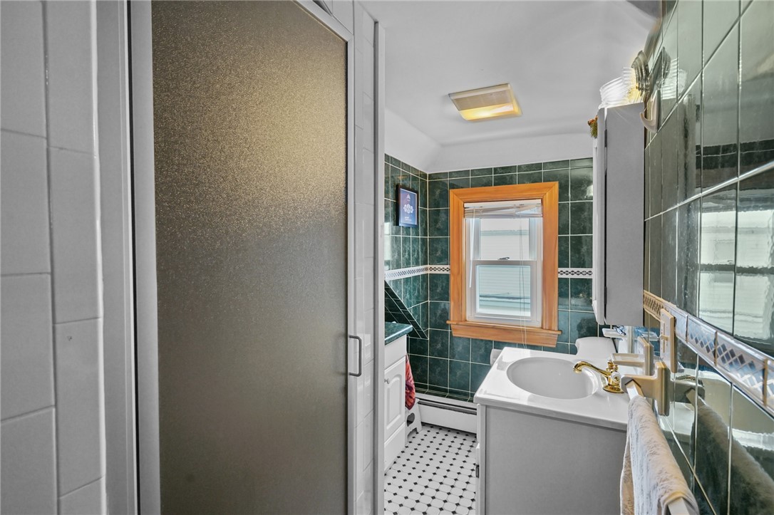 82 Lucille Street Providence, RI 02908 - Photo 33 of 50