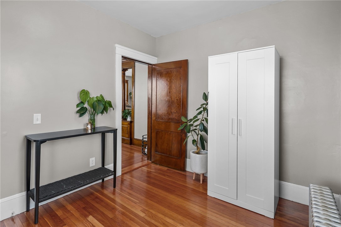 82 Lucille Street Providence, RI 02908 - Photo 7 of 50