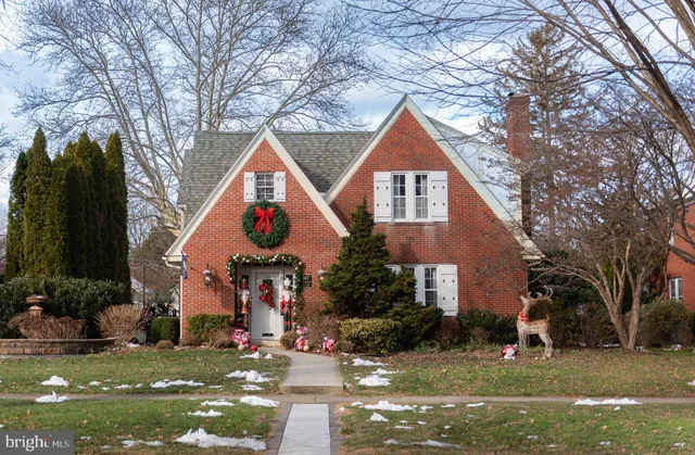 $1,325,000 | 147 Elm Avenue, Hershey, PA 17033