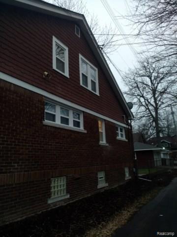 5581 Yorkshire Road Detroit, MI 48224 - Photo 2 of 27 IMG_20160408_195130743_360x480.jpg
