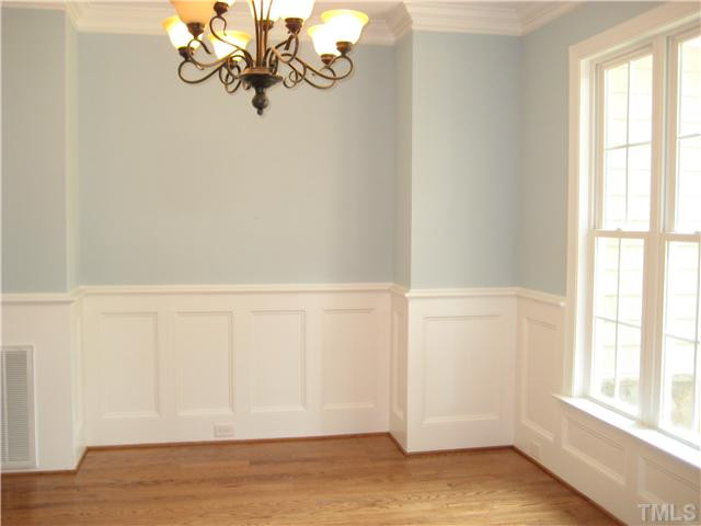 862 Shelley Road Raleigh, NC 27609 - Photo 8 of 25 ELEGANT FORMAL DINING ROOM FEATURES HARDWOOD FLOORS, CROWN, CHAIR RAIL, AND PICTURE FRAME MOLDINGS!!!