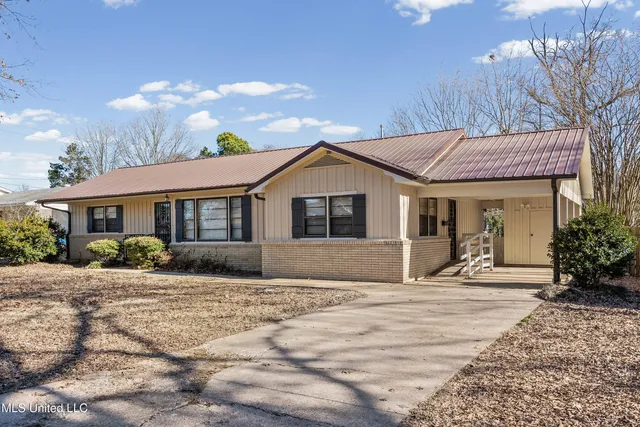 $185,000 | 165 Marbury Drive, Holly Springs, MS 38635