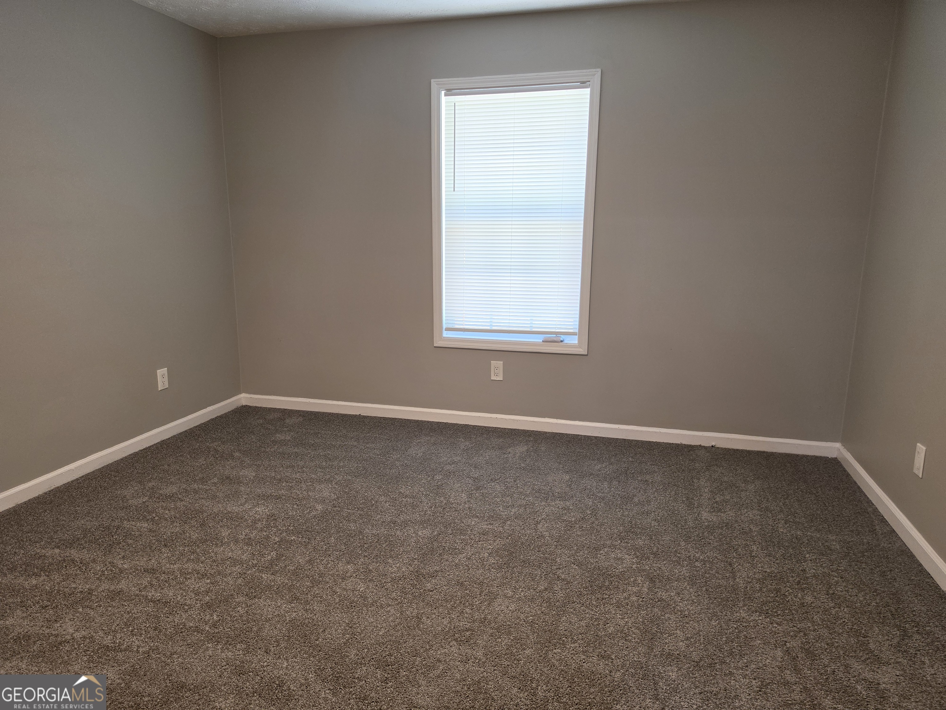 586 Ridge Avenue Mableton, GA 30126 - Photo 18 of 29 FIRST BEDROOM