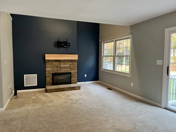 $2,400 | 808 Fieldstone Court, Unit 808, Colchester, CT 06415