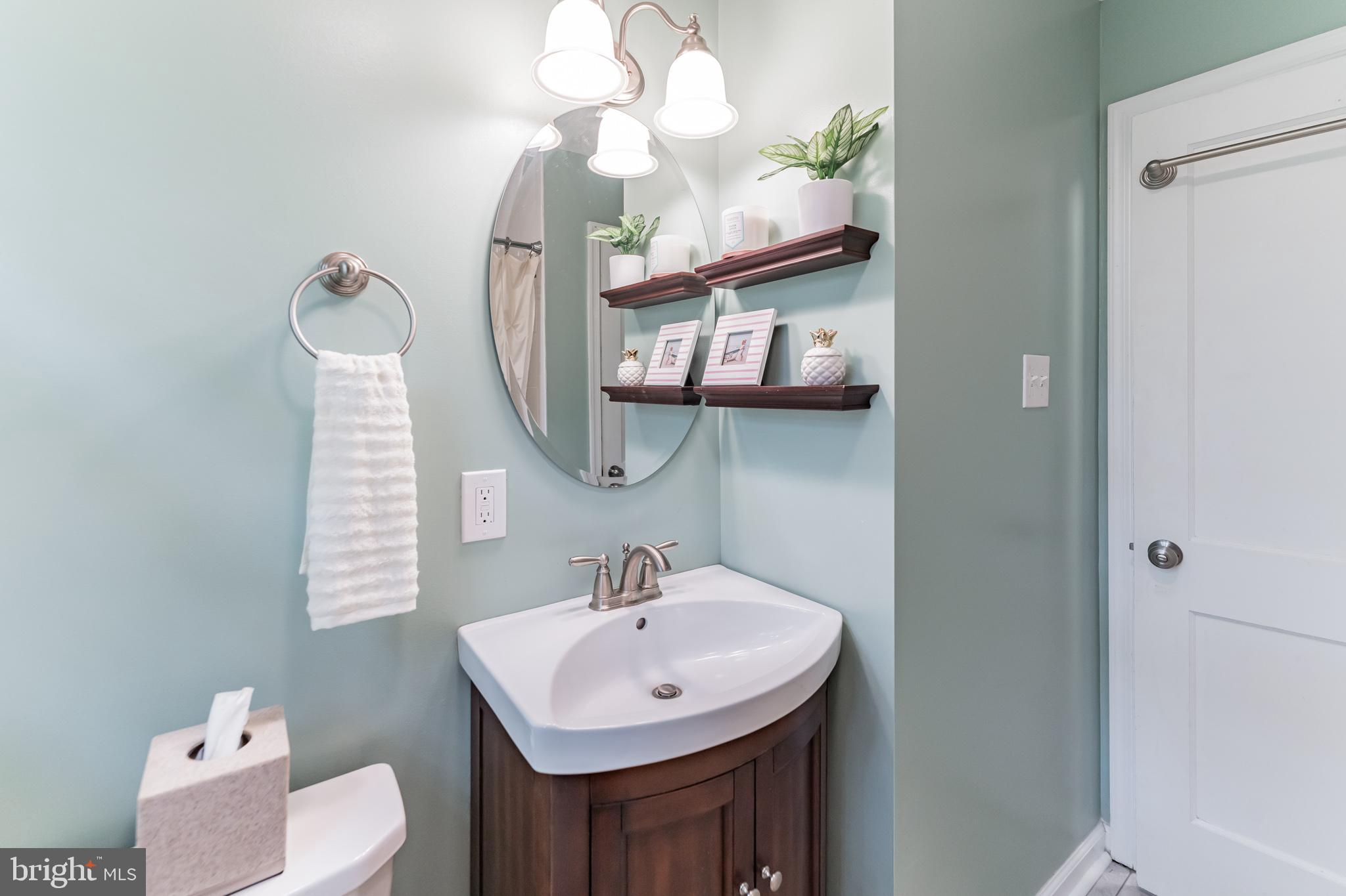 501 Springhaven Road Wallingford, PA 19086 - Photo 13 of 30 Bathroom