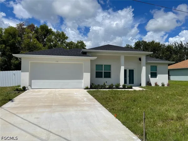 $2,500 | 132 Southwest 9th Avenue, Cape Coral, FL 33991