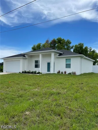 $2,500 | 132 Southwest 9th Avenue, Cape Coral, FL 33991