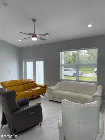 $2,500 | 132 Southwest 9th Avenue, Cape Coral, FL 33991