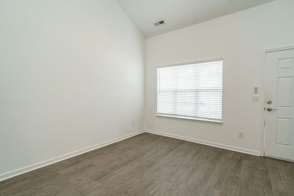 8016 River Gold Lane Raleigh, NC 27616 - Photo 4 of 23 Photo 4
